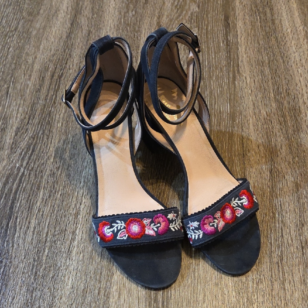 Kate Spade Black Sandals with Floral Embroidery